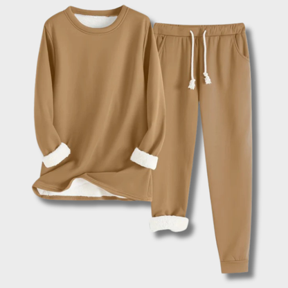 Daiva™ – Elegantiškas poilsio kostiumas