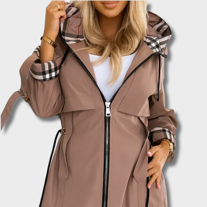 Tatjana™ – Elegantiškas Paltas su Gaubtu