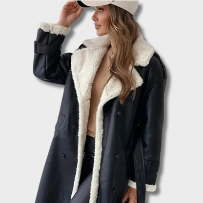 Laimutė™ – Ilga klasikinė striukė su švelniu fliso pamušalu