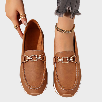 Eglė™ – Ortopediniai zomšiniai mokasinai su grandinėle