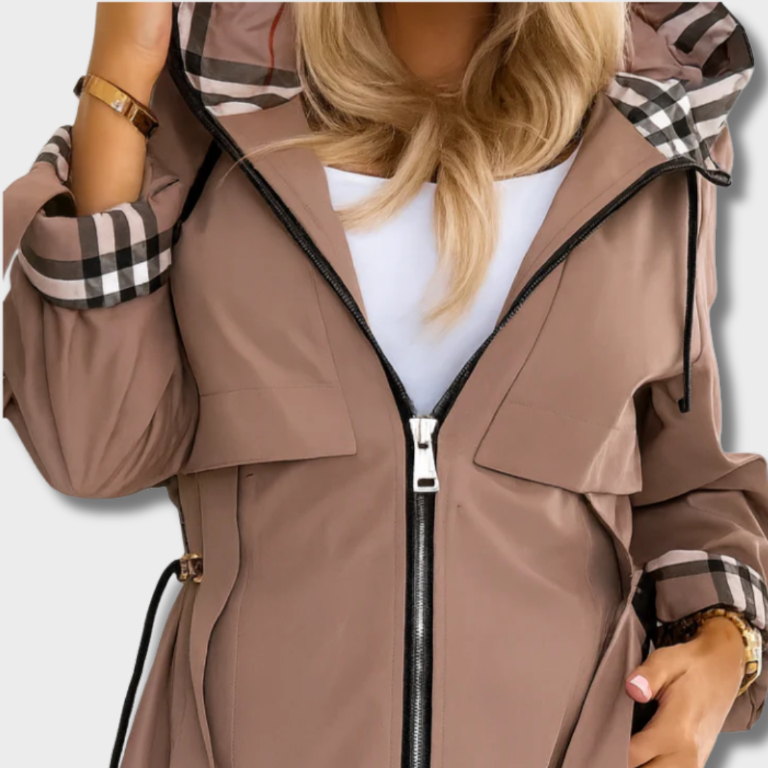 Tatjana™ – Elegantiškas Paltas su Gaubtu