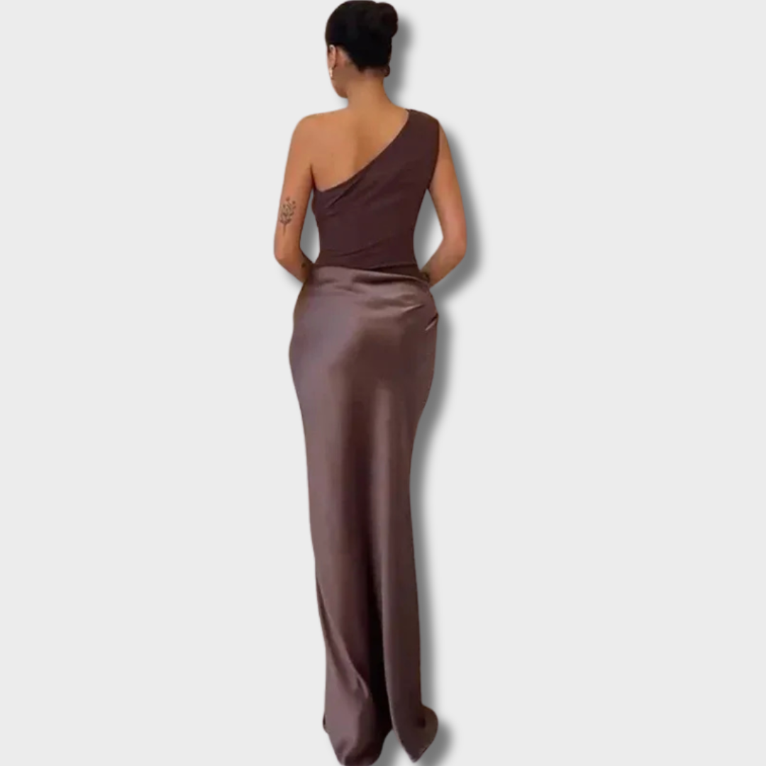 Karolina™ – Elegantiška Satino Suknelė