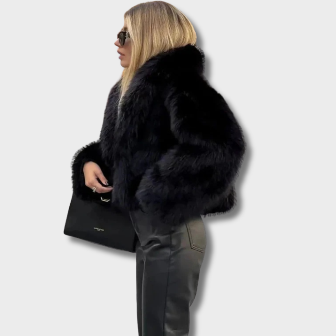 Dalia™ – Prabangus dirbtinio kailio paltas