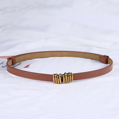 Ceinture fine ajustable à boucle dorée