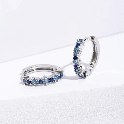 Boucles d’oreilles créoles plaquées or avec zircons colorés