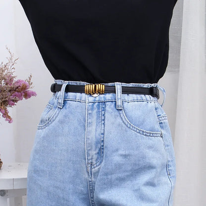 Ceinture fine ajustable à boucle dorée