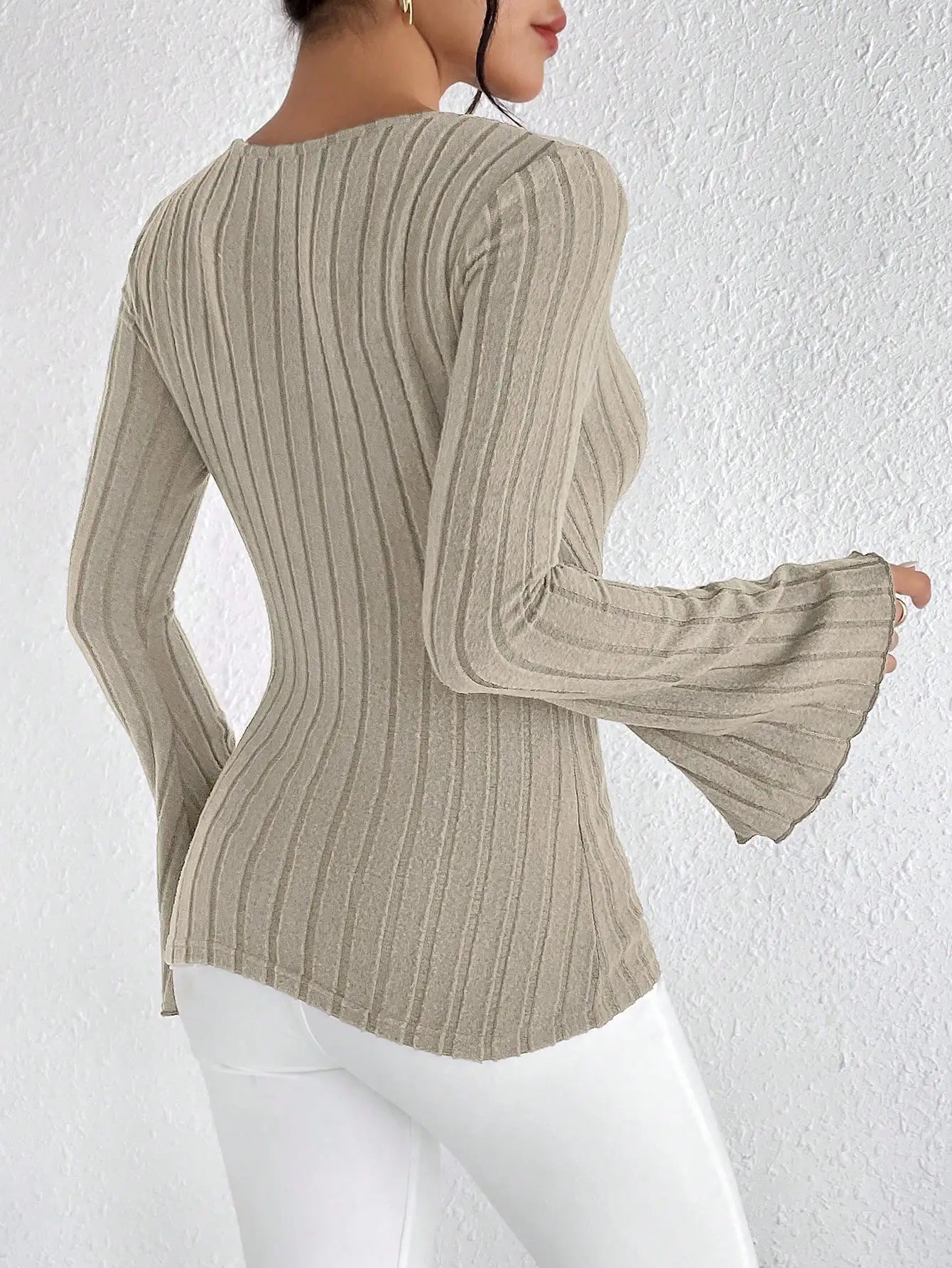 Pull en maille à col V profond
