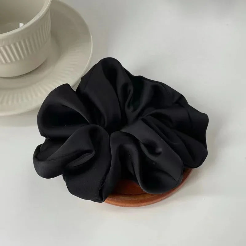 Chouchous en Satin – Élastiques pour Cheveux Soignants & Élégants