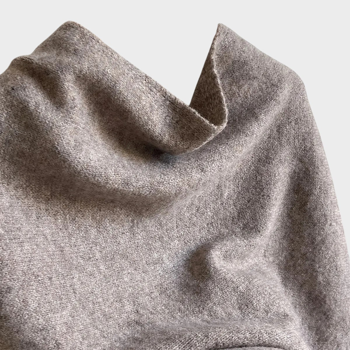 Kamilė™ – Rudens Šalikas Minkštas ir Elegantiškas